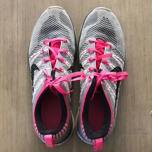 Nike lunarlon running shoe